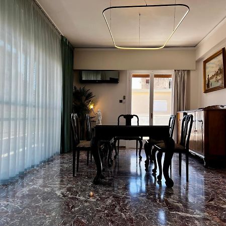 Happy Place! Big, Bright & Central - Ideal For Families And Groups Of Friends Patras Exterior foto