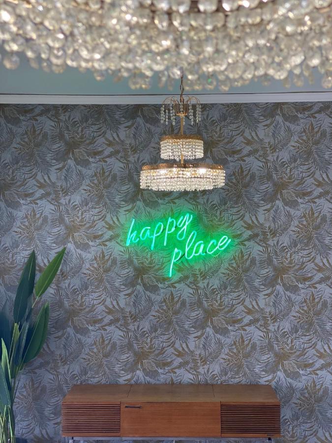 Happy Place! Big, Bright & Central - Ideal For Families And Groups Of Friends Patras Exterior foto